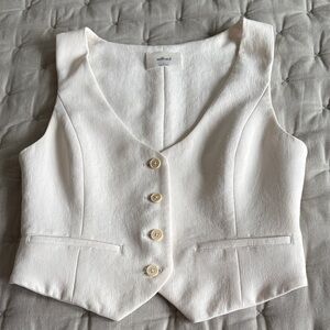 Wilfred Ivory Buttoned Vest